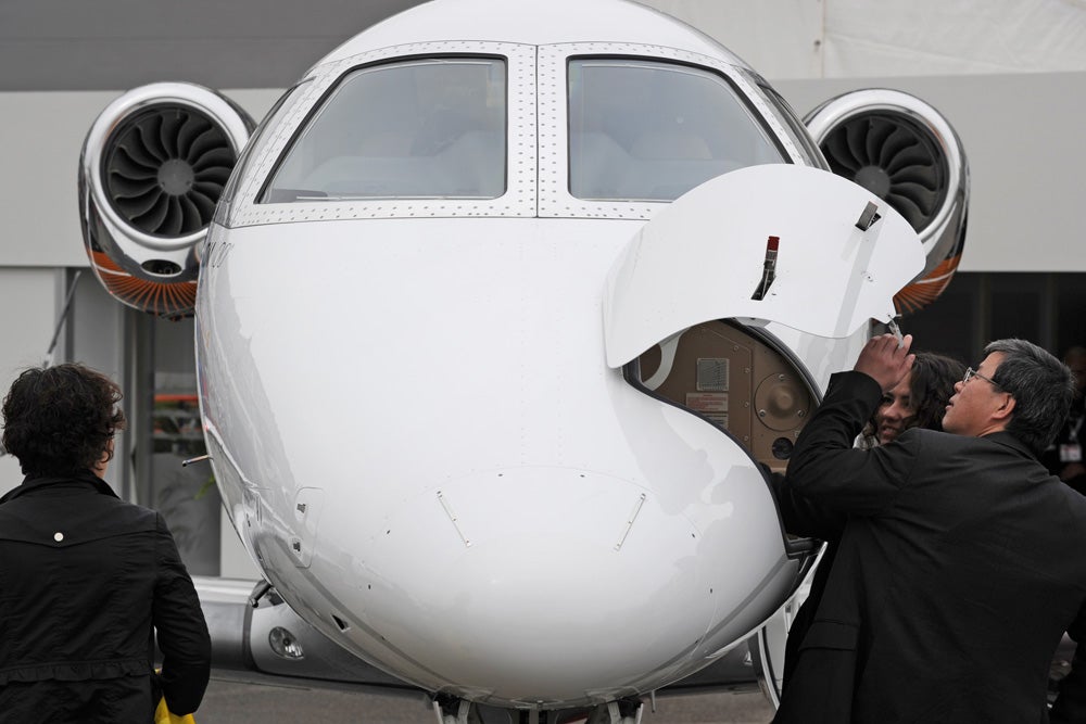 Phenom 100