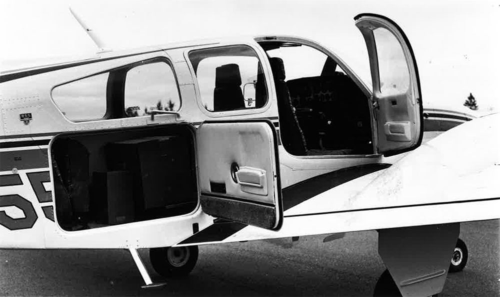 1981-beechcraftbaronb55.jpg