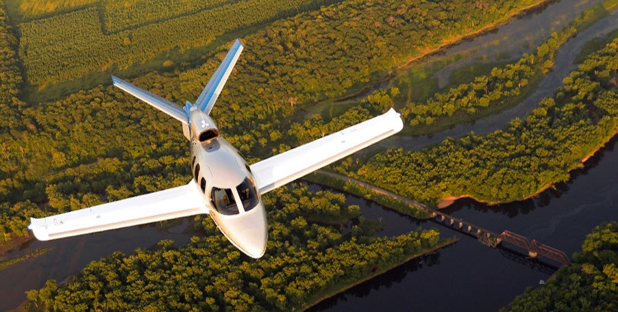 cirrus-vision sf50-01.jpg