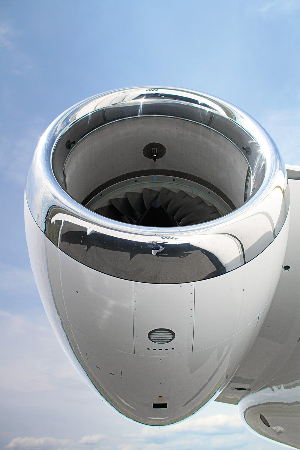 fly0413_global7.jpg