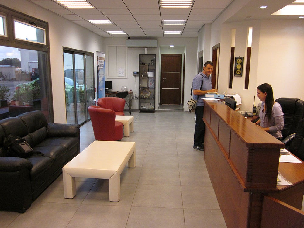 08-fn-aviation-lobby.jpg