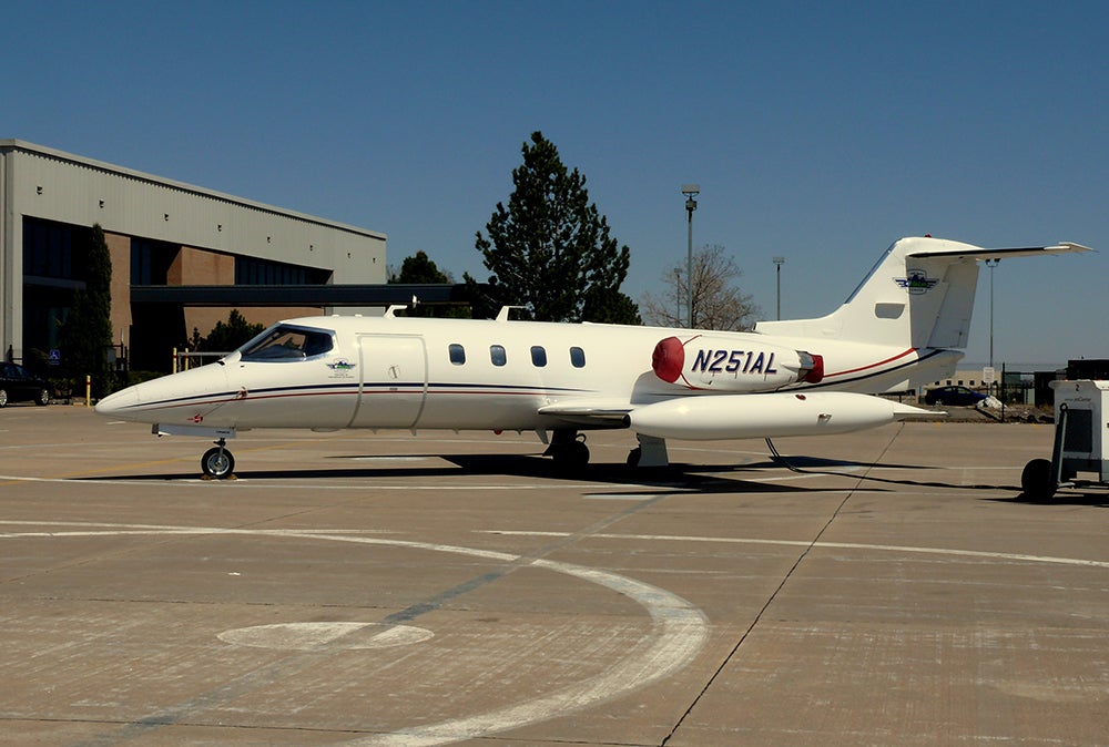 50th-learjet-25d.jpg