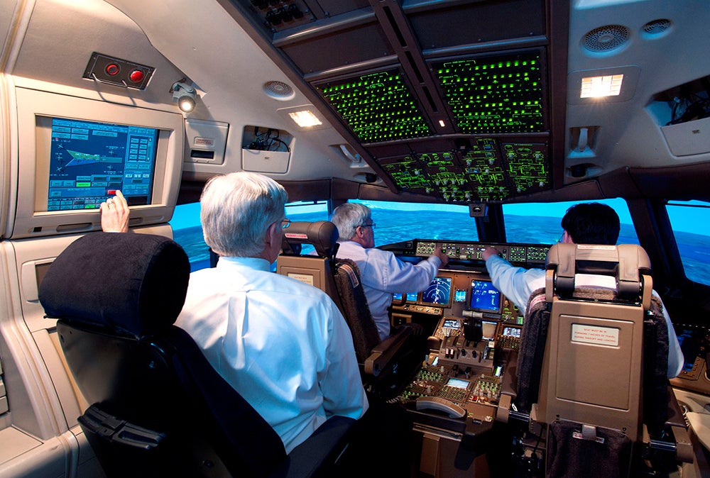 top2013-airline-pilot-training.jpg
