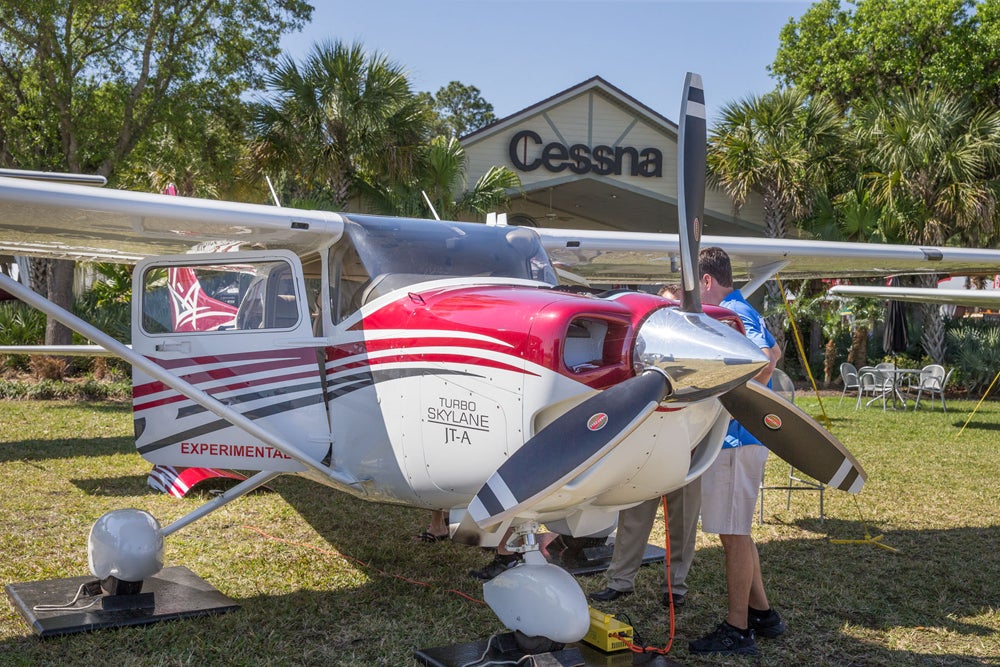 cessna skylane.jpg
