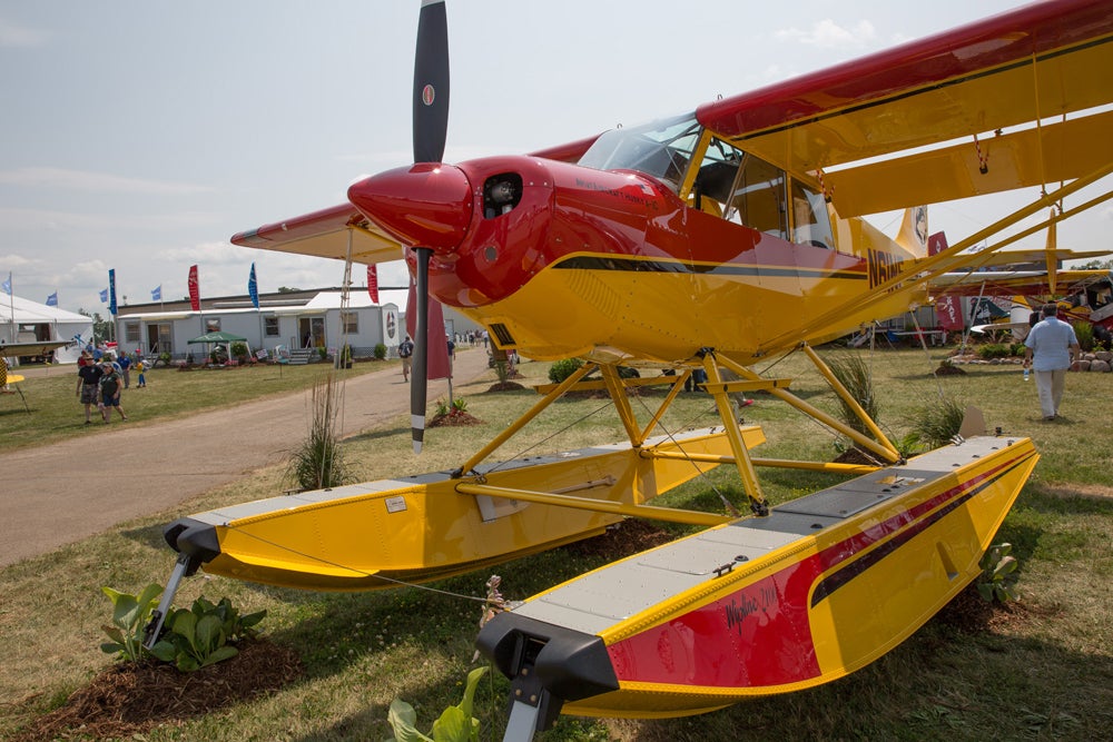 american champion aircraft display001.jpg