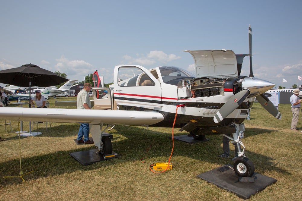beechcraft display001.jpg
