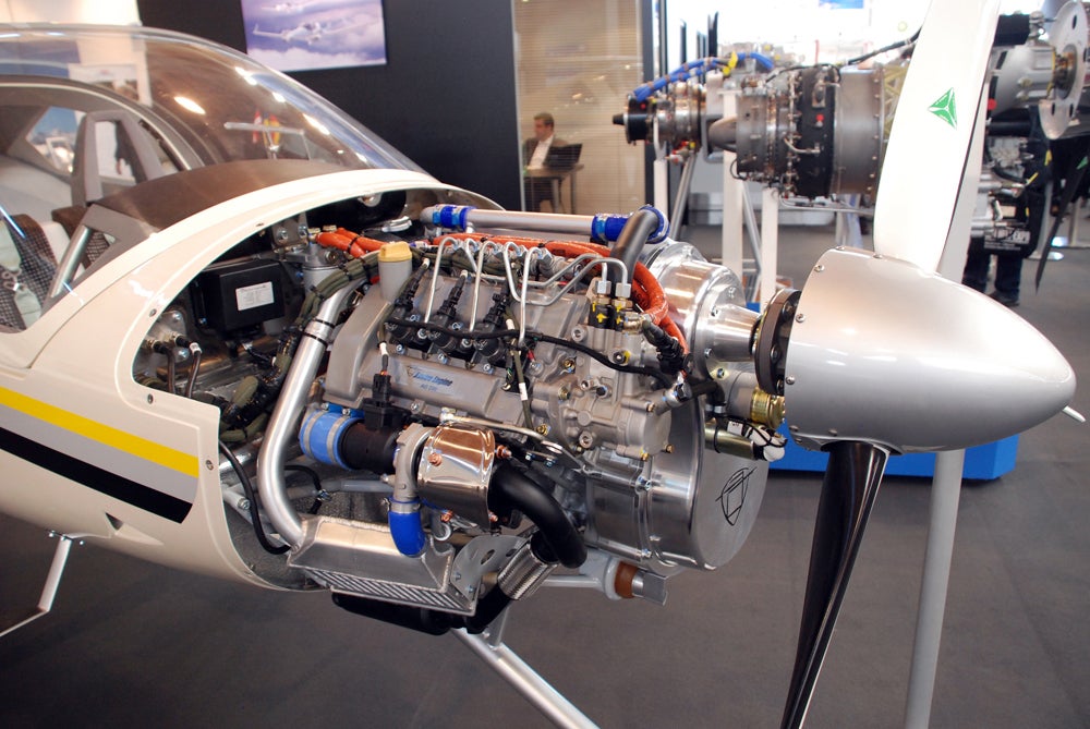 3 austro ae200 engine.jpg