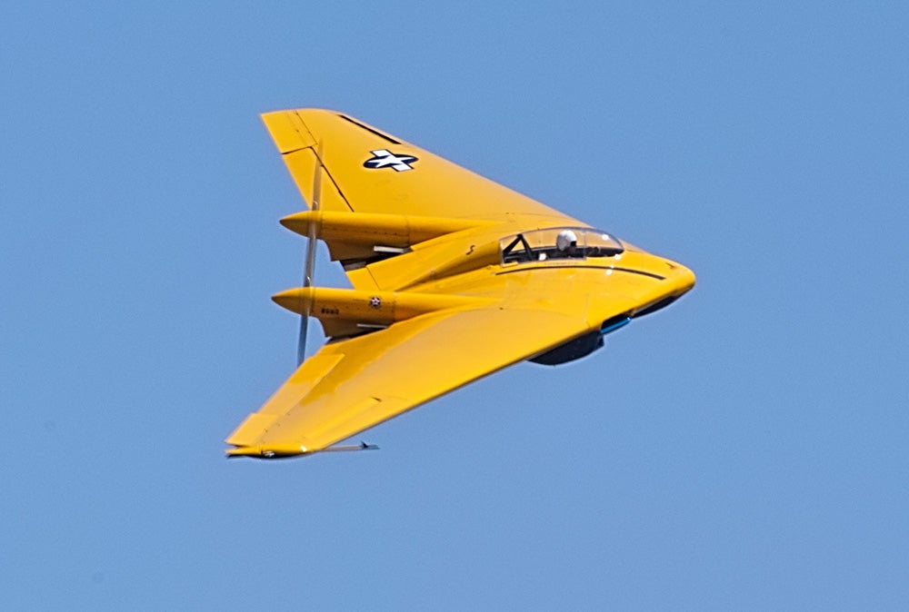 10stillflying-flying-wing-02.jpg