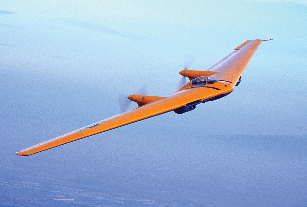 10stillflying-flying-wing-03.jpg