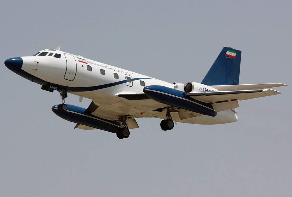 10stillflying-jetstar-03.jpg