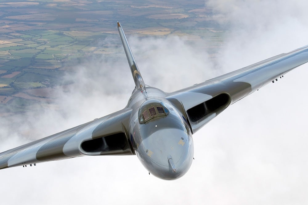 10stillflying-vulcan-02-2.jpg