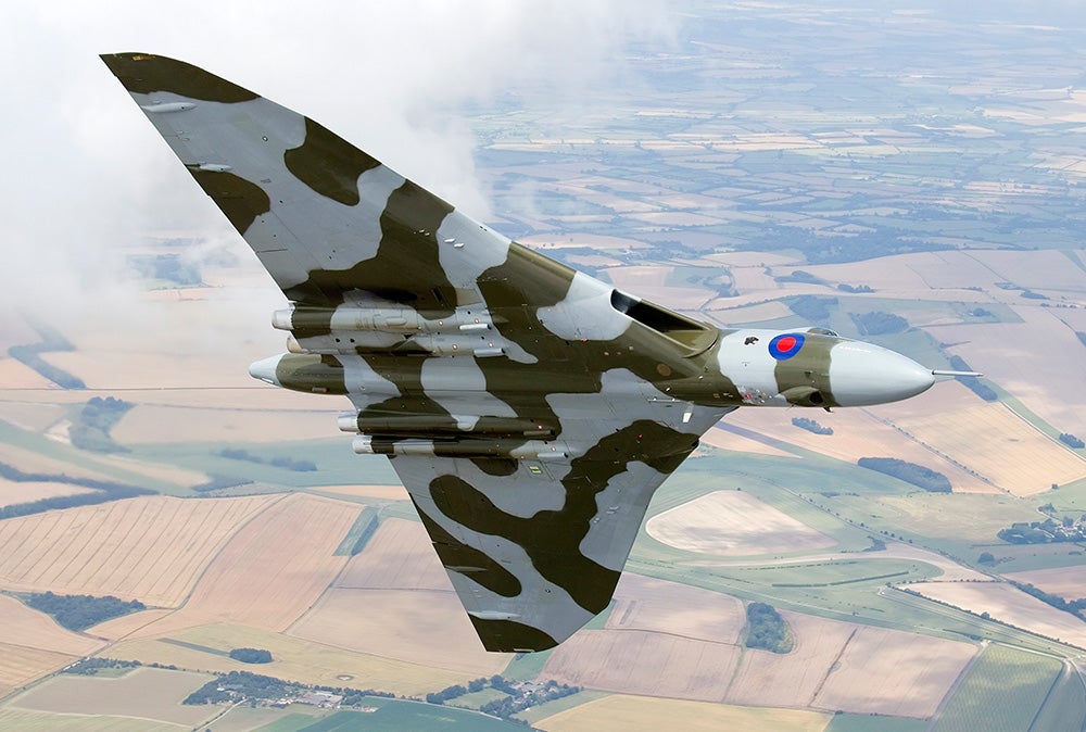 10stillflying-vulcan-03.jpg