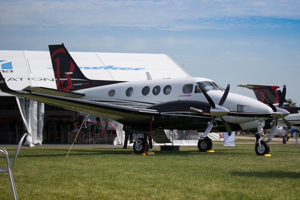 osh15-jv-kingair-c90gtx.jpg