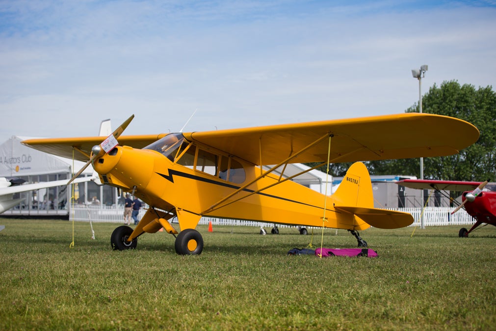 osh15-jv-piper-cub.jpg