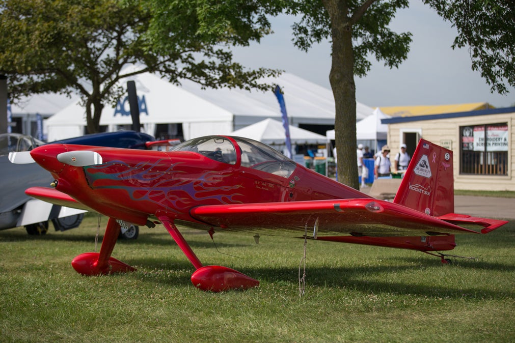osh15-jv-vans_rv.jpg