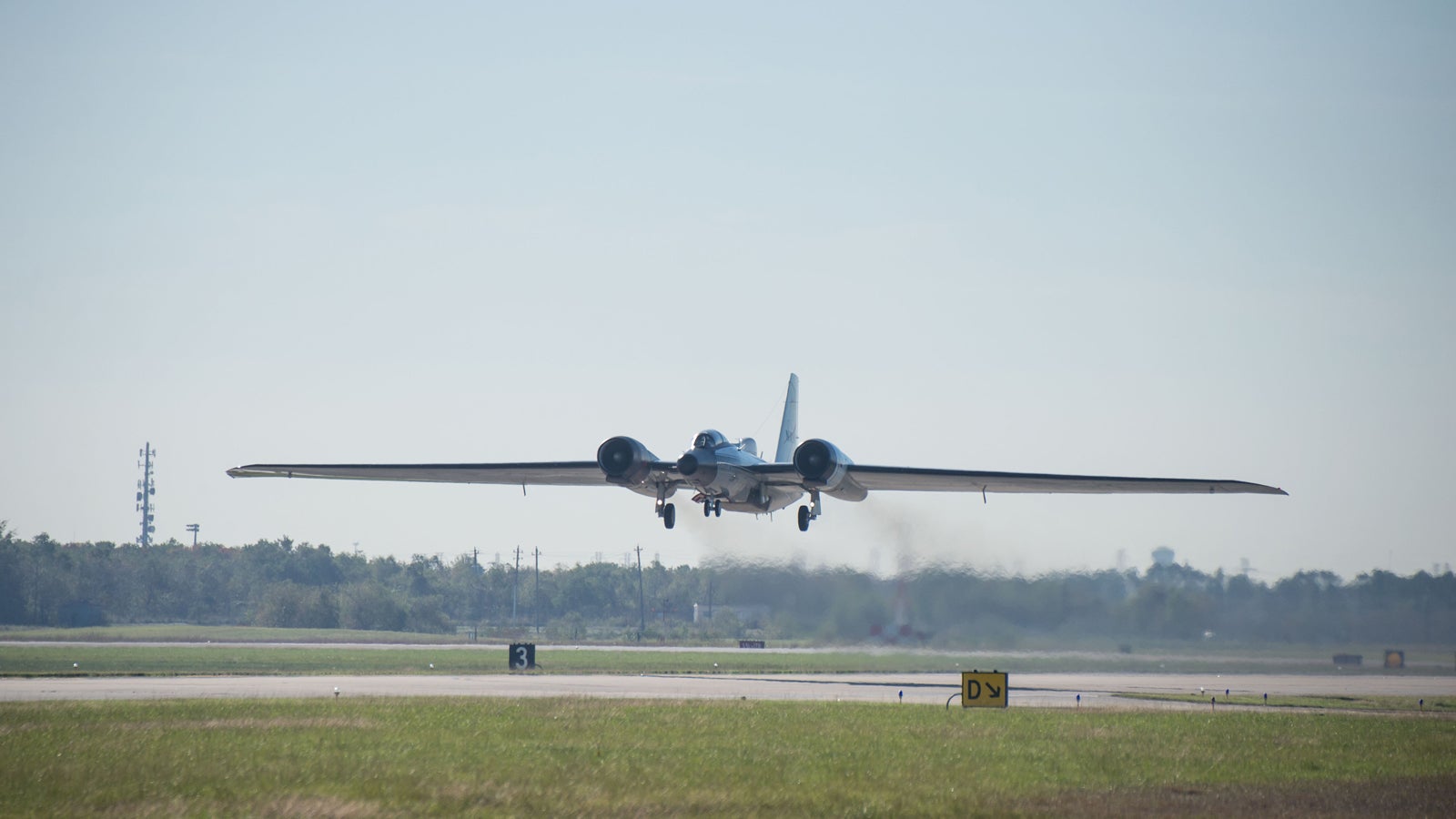 nasa-wb57-houston-flyover-04.jpg