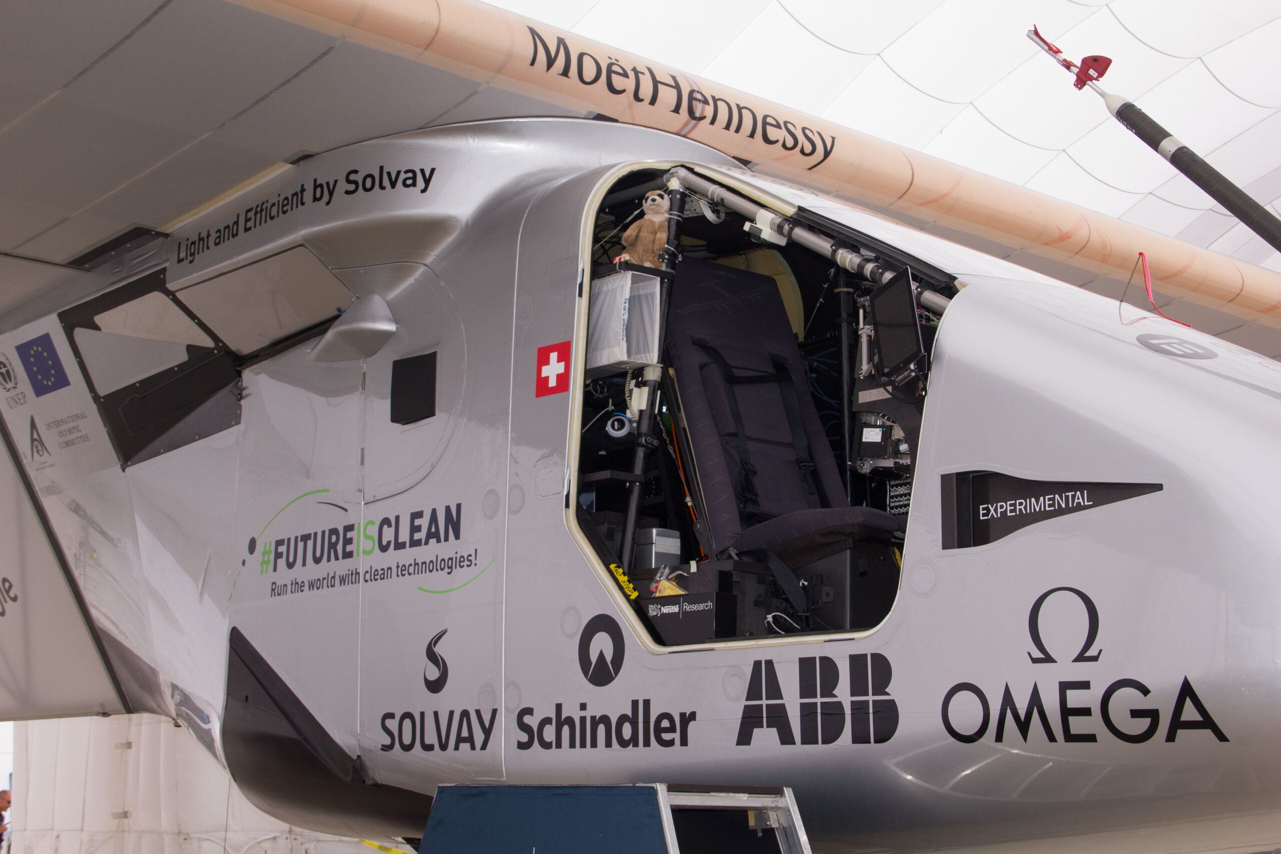 Solar Impulse Moffett Airfield