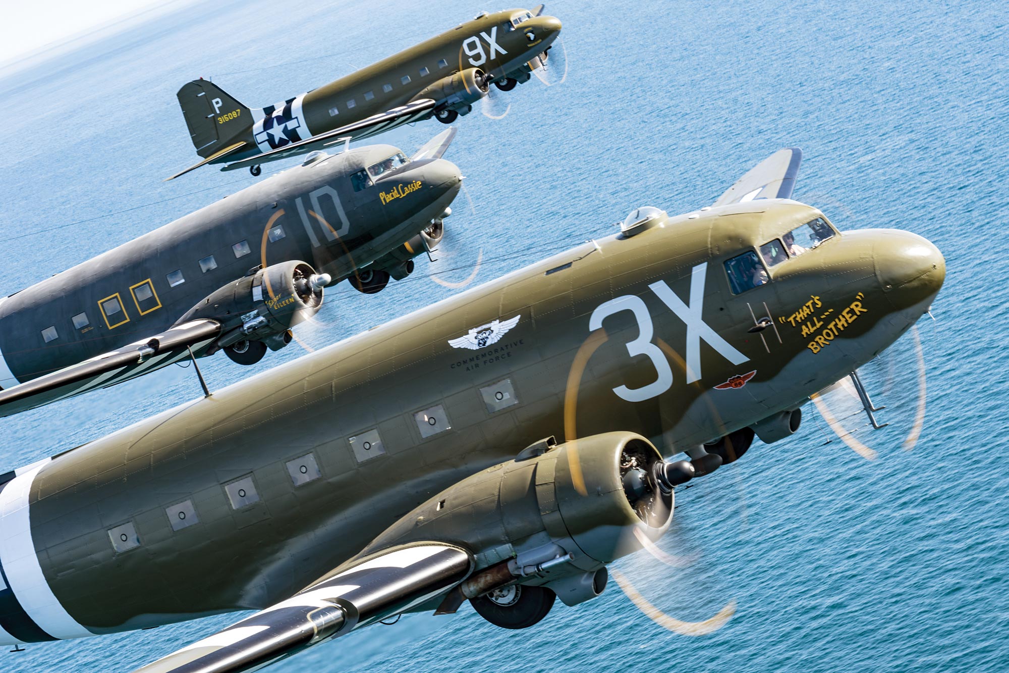 airplanes crossing the English Channel