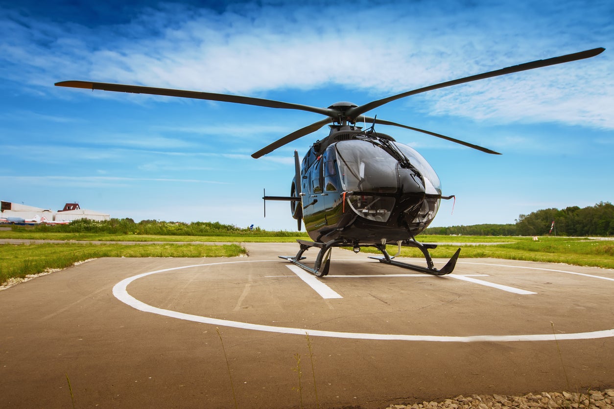 Helicopter pilot schools