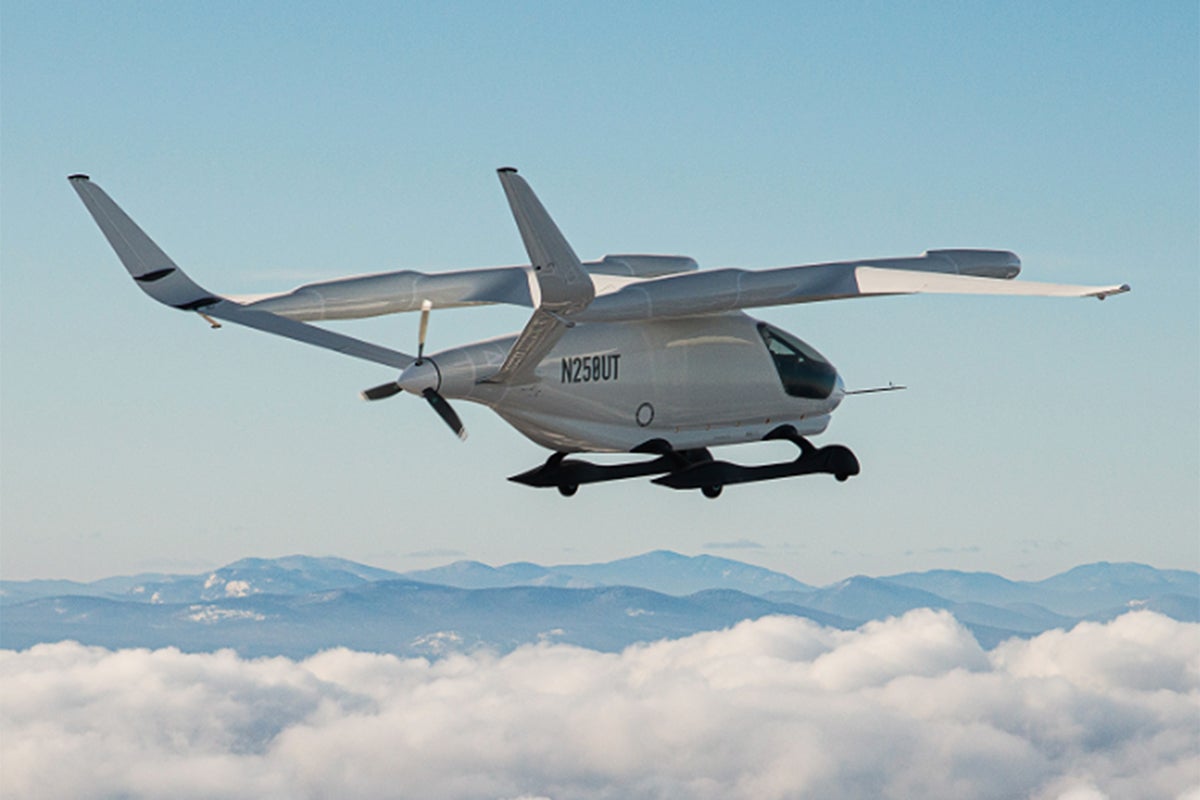 Beta Technologies Alia electric aircraft in flight.