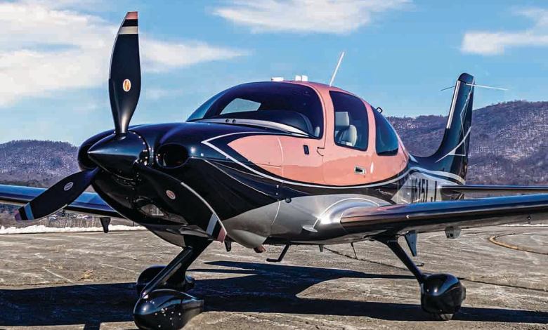 A newly painted two-tone Cirrus SR22