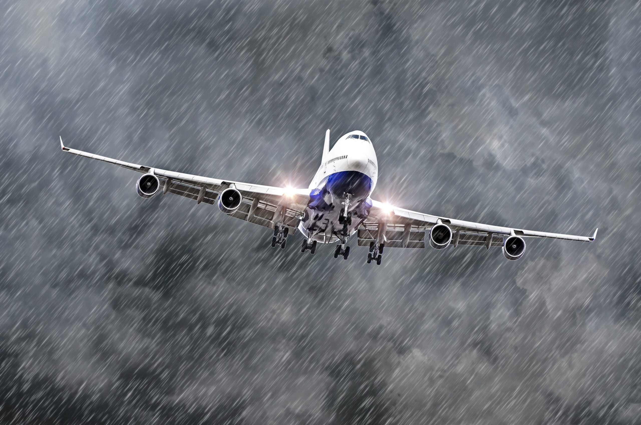 Can airplanes fly in the rain