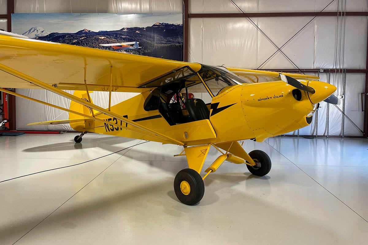 A CubCrafters Carbon Cub SS sports a bright yellow livery