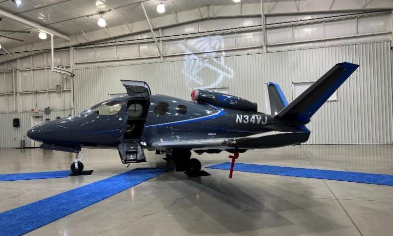 A Verijet Cirrus SF50 G2+ Vision Jet.