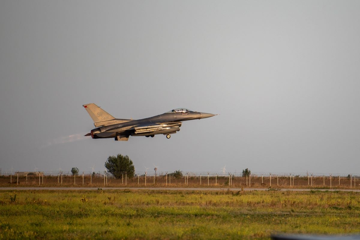 F-16