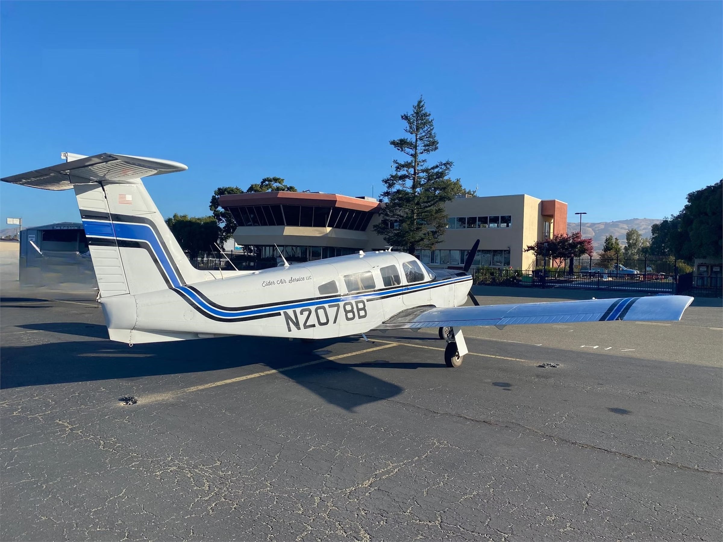 This 1979 Piper PA-32RT-300T Turbo Lance II Is a High-Altitude