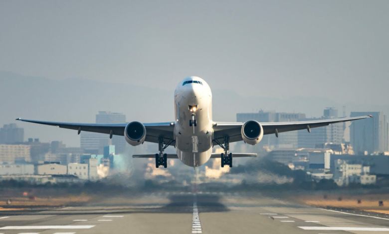 Jet airliner taking off [Credit: Shutterstock]