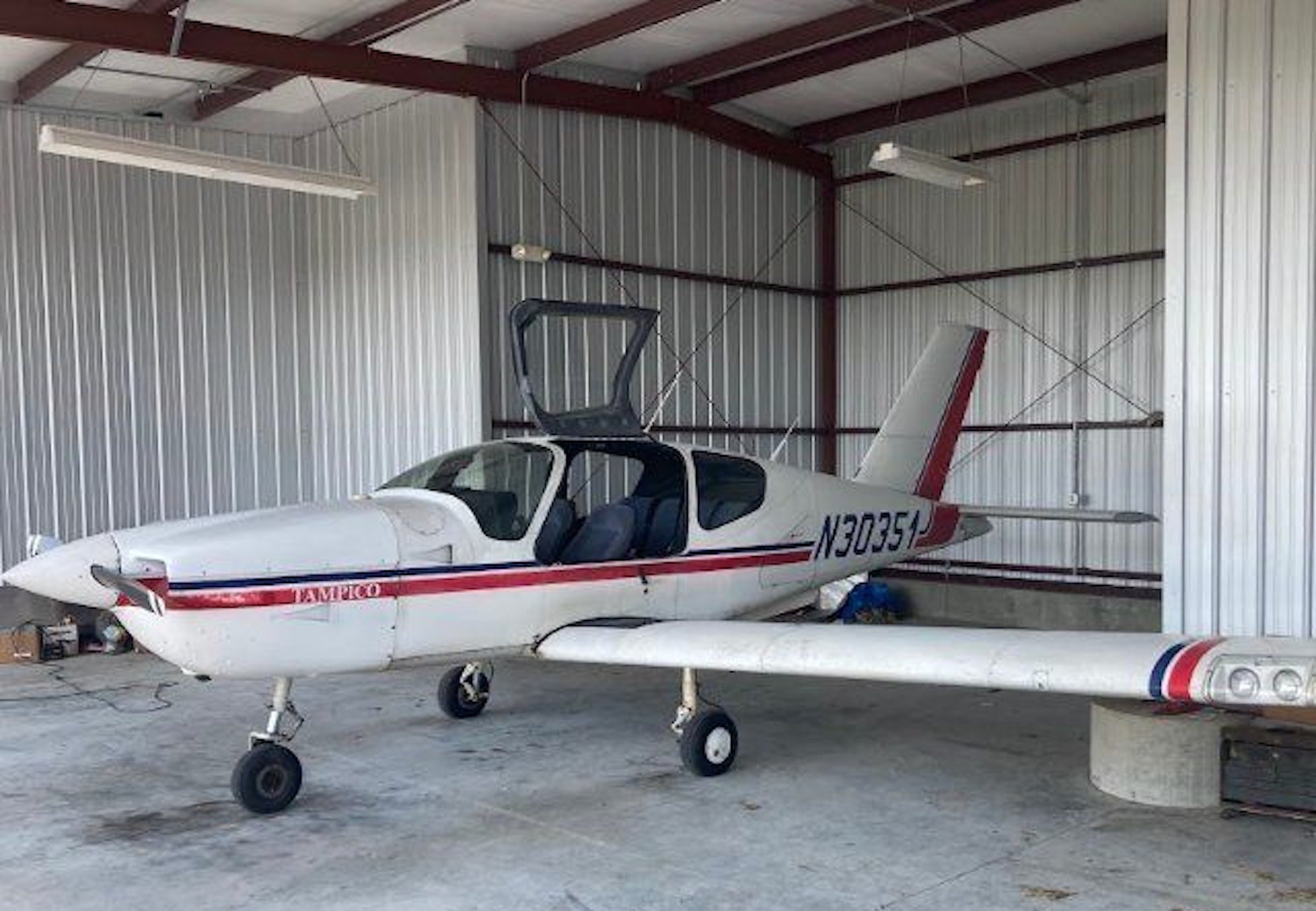 This 1992 SOCATA TB-9 Tampico Is a Stylish-But-Economical