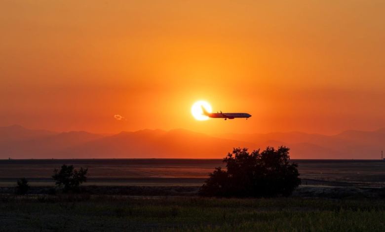 737 on approach
