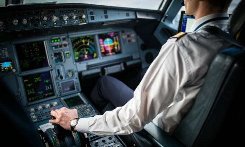 Long-haul pilots get to fly big planes over long distances and spend time in exciting destinations around the world. [Credit: Shutterstock]