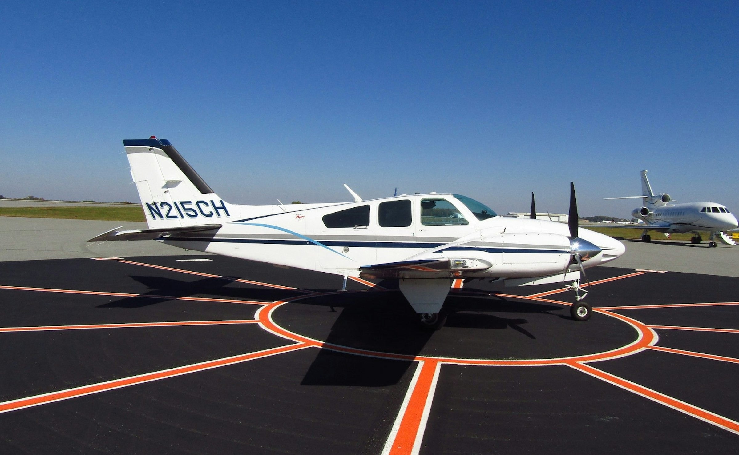 Baron☆  This 1977 Beechcraft Baron 55 Is a Thoroughly Updated