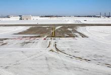 Effective snow management is therefore critical to ensuring the safety and reliability of airport operations during winter weather. [Credit: FLYING Archive/Dan Moore]