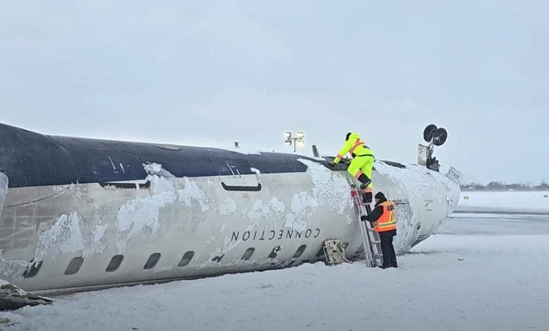 CRJ-900 wreckage