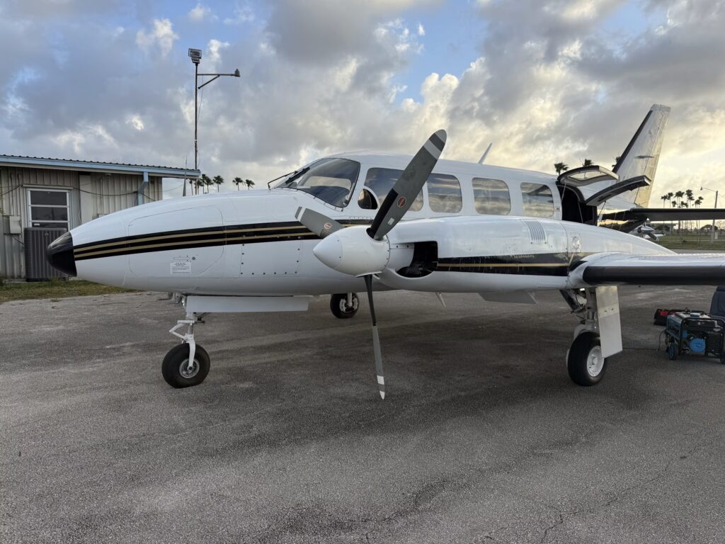 976 Piper PA-31-350 Chieftain