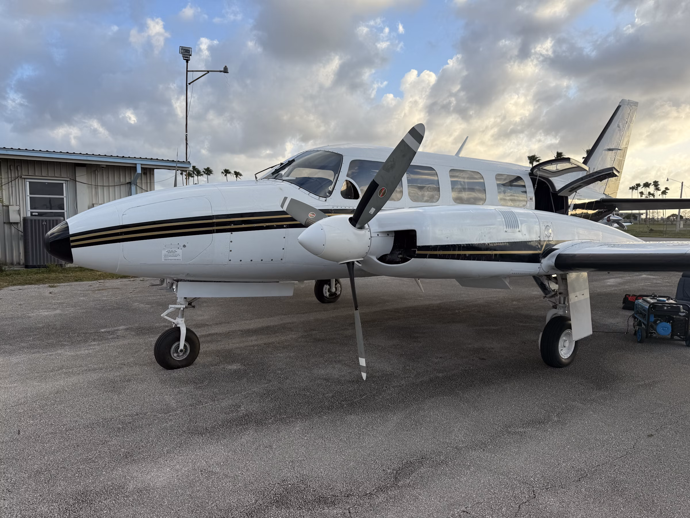 976 Piper PA-31-350 Chieftain