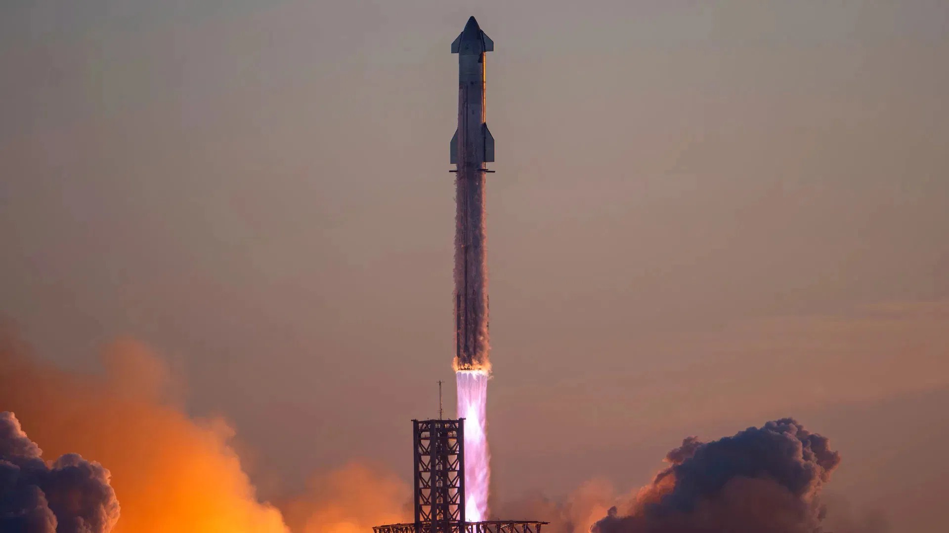 SpaceX Starship rocket Super Heavy booster
