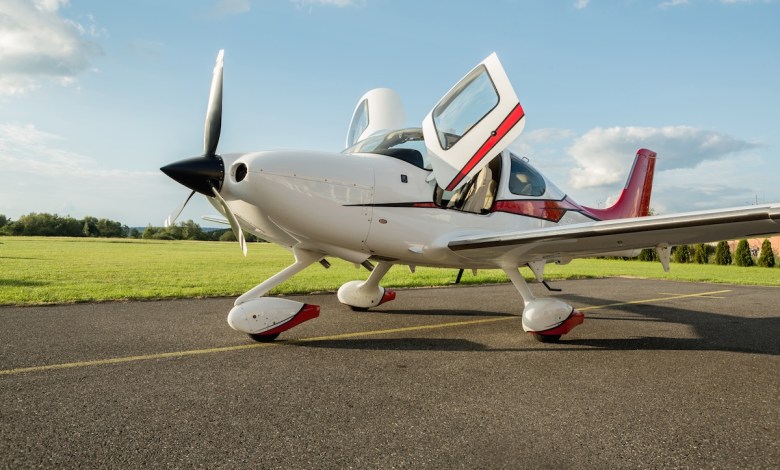 Cirrus aircraft