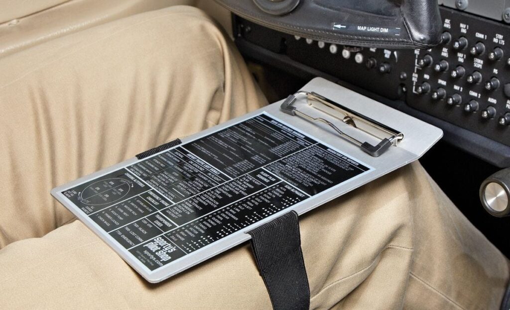 Sporty’s Classic Kneeboard