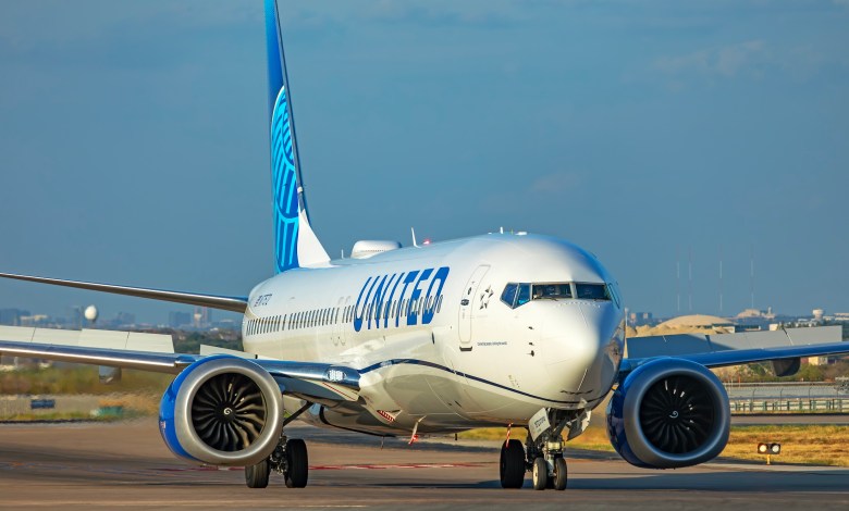 United 737 MAX 9