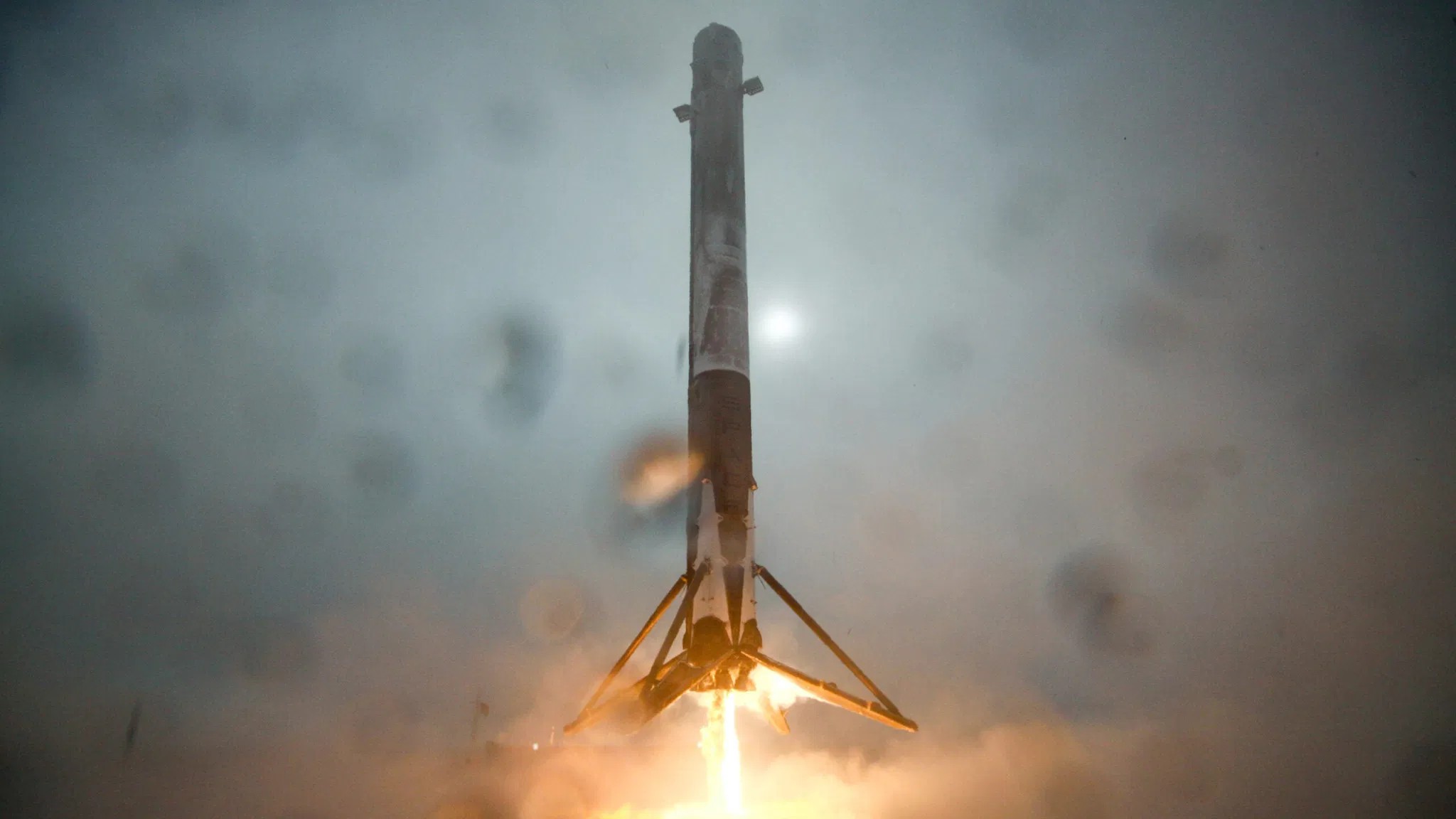 SpaceX Falcon 9 commercial spaceflight