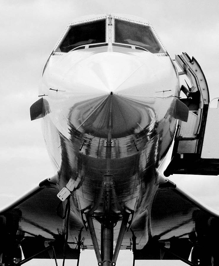 Concorde’s four engines are autothrottle controlled to
ensure maximum thrust.