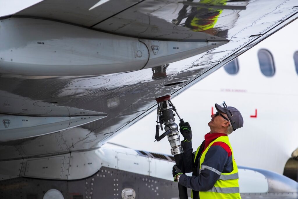 Aircraft fueling