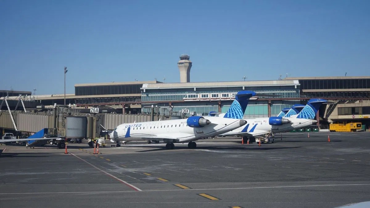 Newark airport United Airlines
