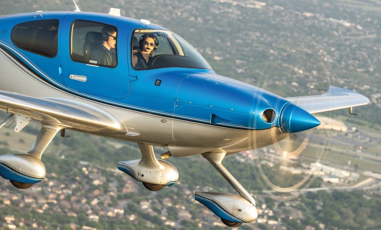 Author Cayla McLeod flies a 2019 Cirrus SR20 G6 in Texas. [Credit: Jack Fleetwood]