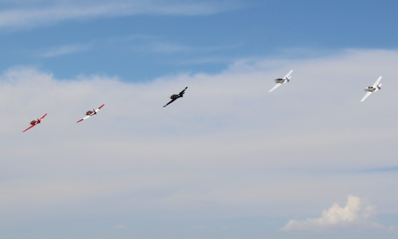 A competition takes place at the National Championship Air Races in Roswell, New Mexico. [Credit: Malcolm Dean for AVweb]