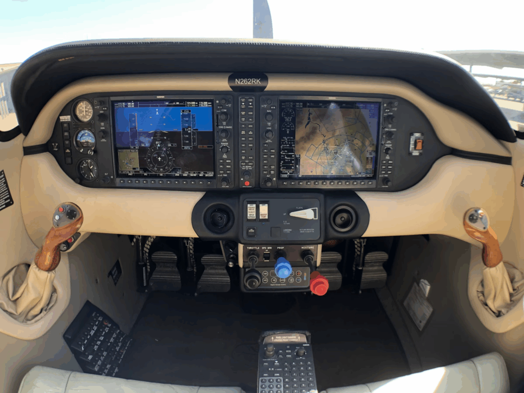 2006 Lancair Columbia 400 [Courtesy: Southwest Aero]